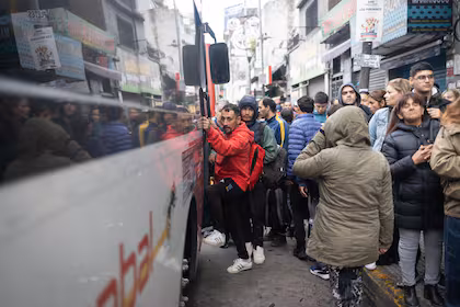 por-el-aumento-de-combustible-hay-menos-EMSTJPCY4NBWZOU62JEFOMVWVI