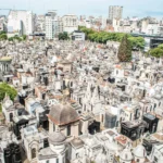 Gift shop y tours nocturnos: el nuevo proyecto para el Cementerio de Recoleta.